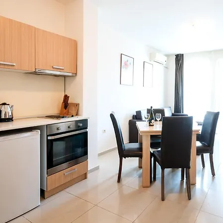 Seaside Garden With 2 Bedroom For Up To 5 Pax * 阳光海滩