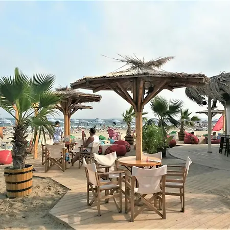 公寓 Seaside Garden With 2 Bedroom For Up To 5 Pax