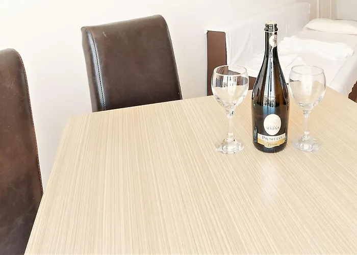 Seaside Garden With 2 Bedroom For Up To 5 Pax 公寓 *